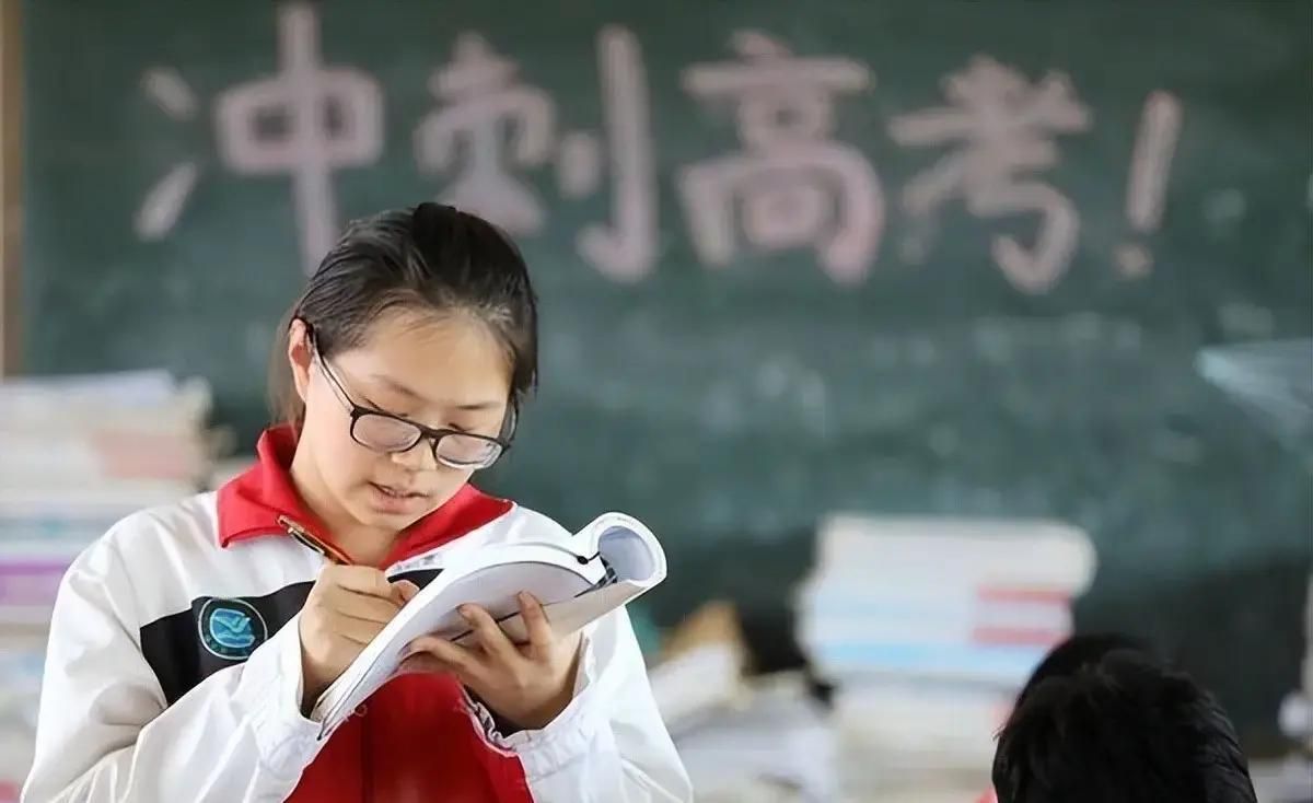 高考志愿填报正在变天：从拼运气到拼透明，普通家庭最该关注这三个变化 - 山河大学